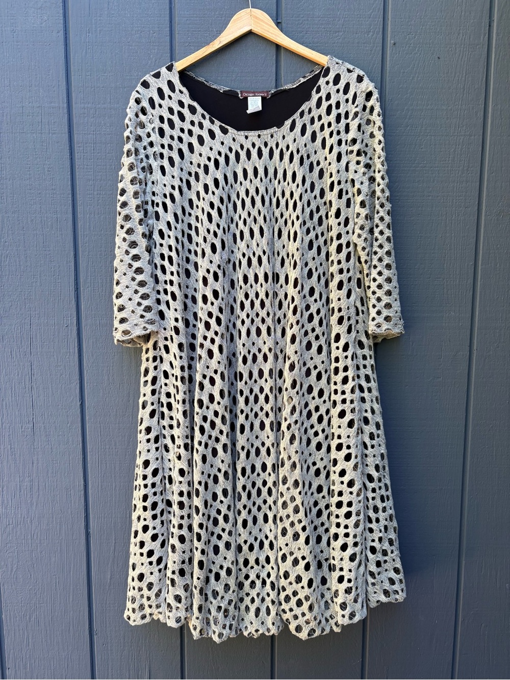Design Today’s Crochet Overlay Tunic Dress in Cream and Black Sz 2XL